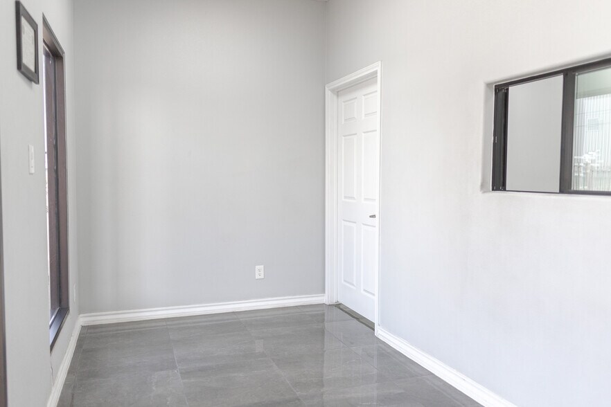 More Photos Of 119 North America Rd, Laredo Land For Sale