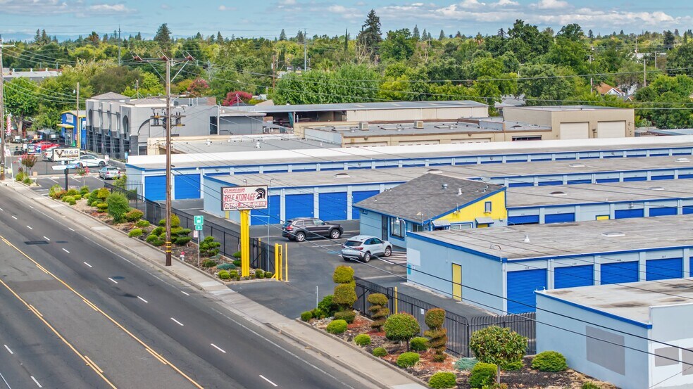More Photos Of 2961 Fruitridge Rd, Sacramento Self Storage For Sale
