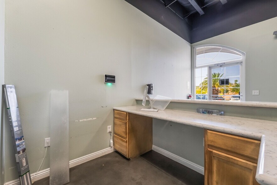 More Photos Of 8665 S Eastern Ave, Las Vegas Office For Lease