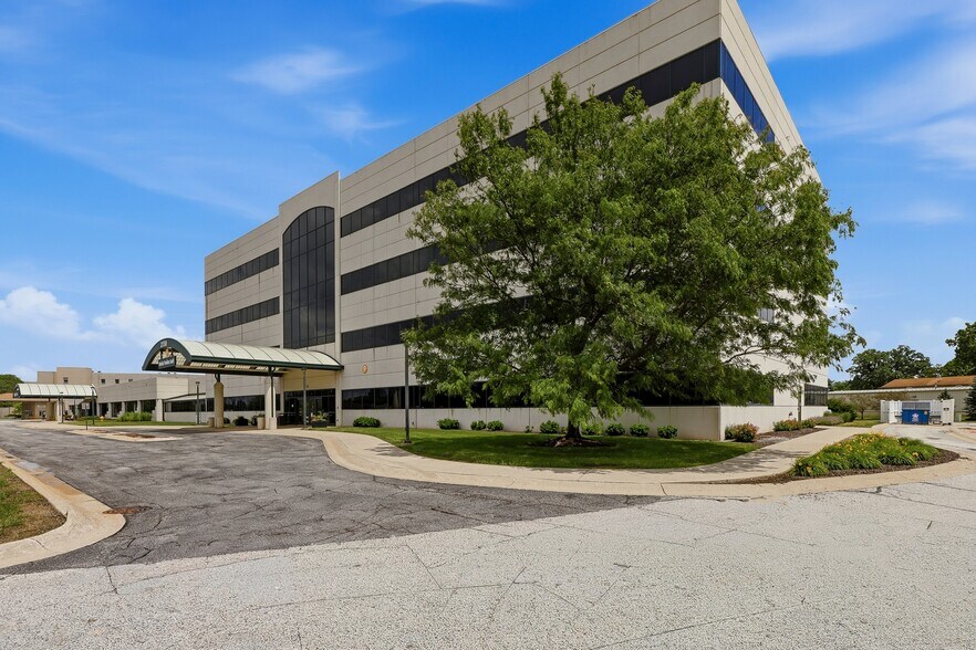 More Photos Of 2150 Gettler St, Dyer Medical For Lease