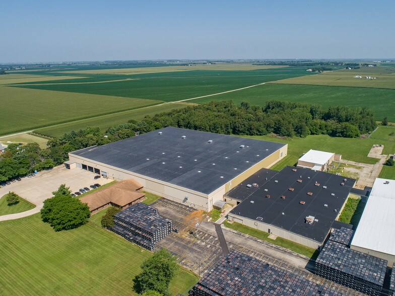 More Photos Of 1924 County Rd 3000 N, Rantoul Warehouse For Lease