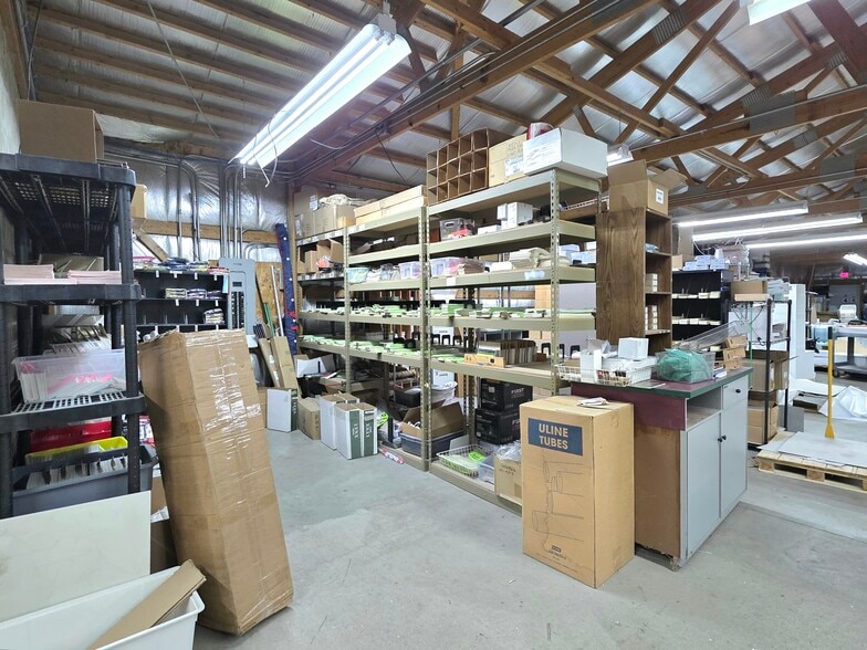 More Photos Of 14440 W Edison Dr, New Lenox Manufacturing For Sale