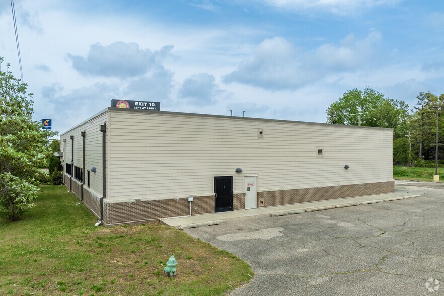 More Photos Of 2596 Interstate 55, Marion Medical For Sale