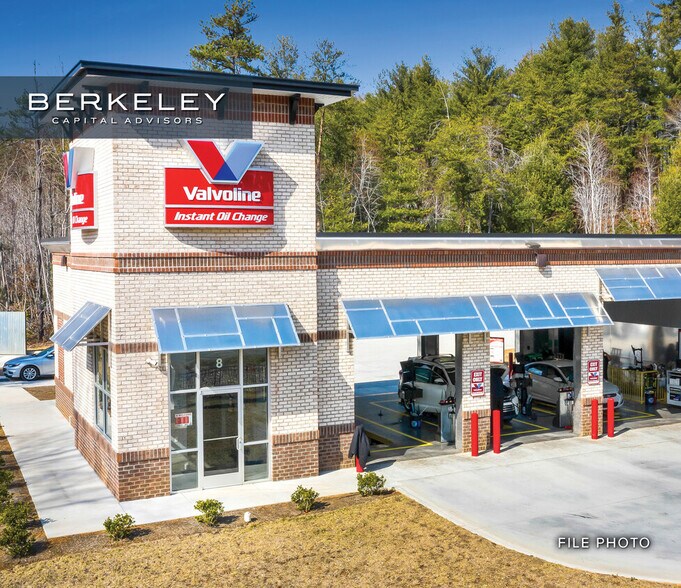 Primary Photo Of 630 S Lafayette St, Shelby Auto Repair For Sale