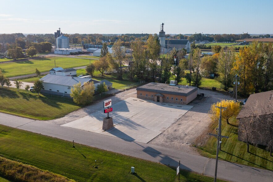 More Photos Of 205 1st St SW, Glyndon Restaurant For Sale