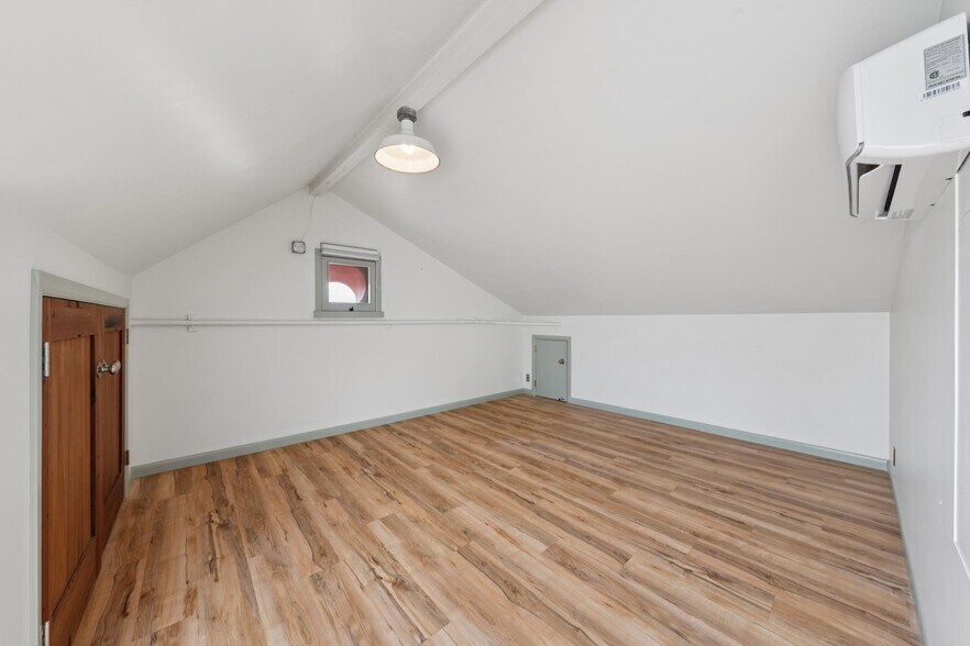 More Photos Of 253 S 25th St, Richmond Flex For Sale