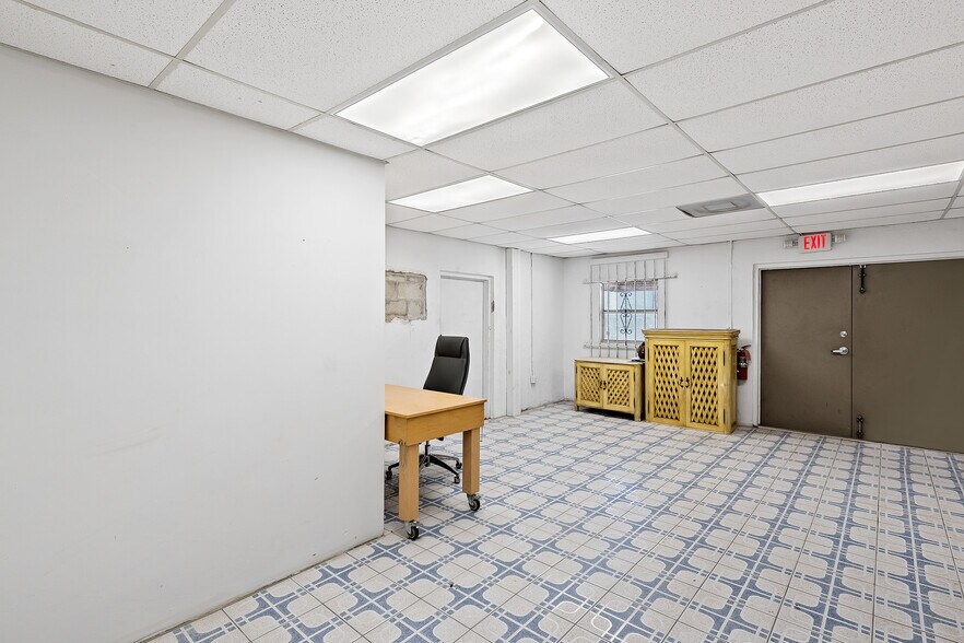 More Photos Of , Fort Lauderdale Unknown For Sale