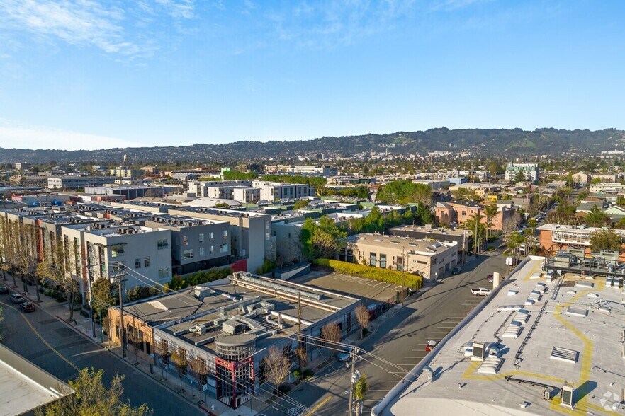 More Photos Of 6460 Hollis St, Emeryville Research And Development For Lease