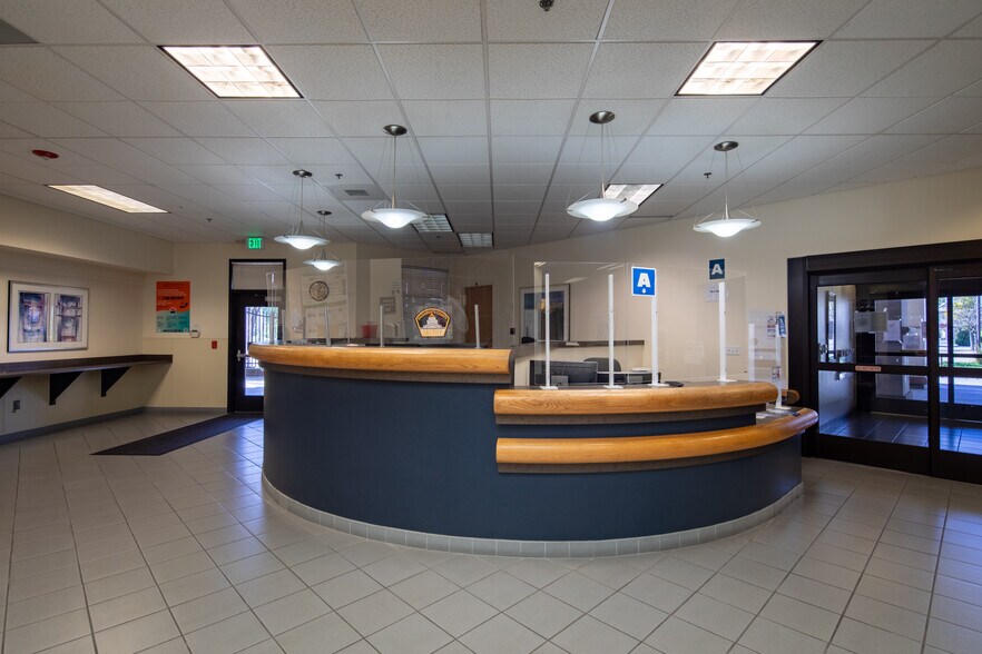 More Photos Of 2700 Fulton Ave, Sacramento Office For Sale