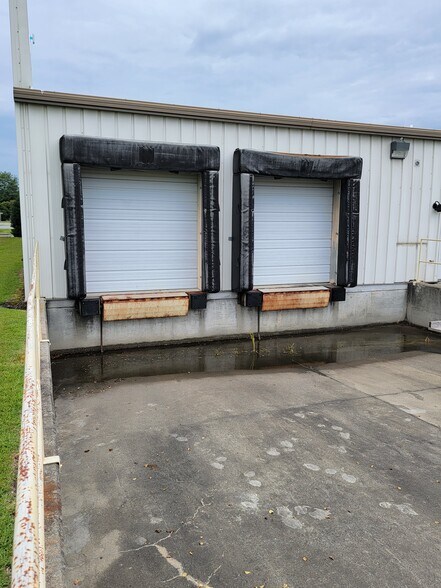 More Photos Of 4525 US 264 Hwy W, Washington Light Distribution For Sale