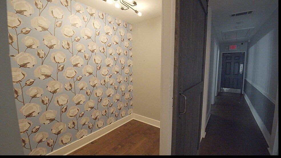 More Photos Of 5603 Main St, Flowery Branch Restaurant For Lease