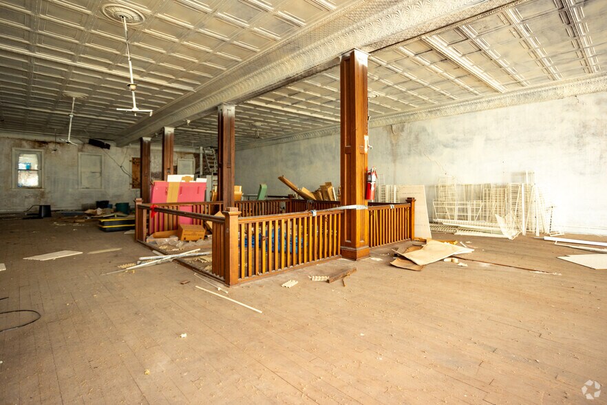 More Photos Of 421 Main St, Madison General Retail For Sale
