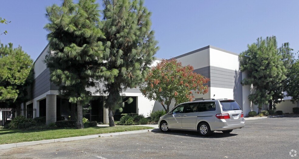 More Photos Of 1751 S Carlos Ave, Ontario Warehouse For Lease