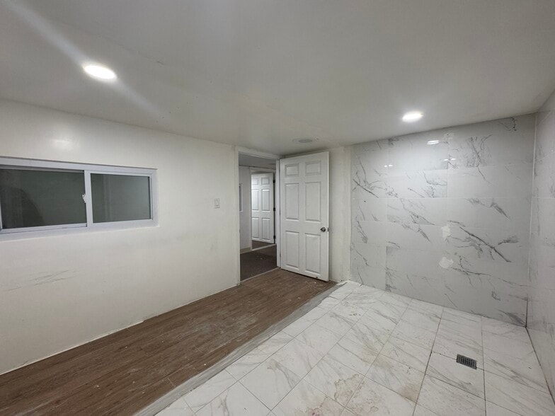 More Photos Of 2857 Steinway St, Astoria Apartments For Lease