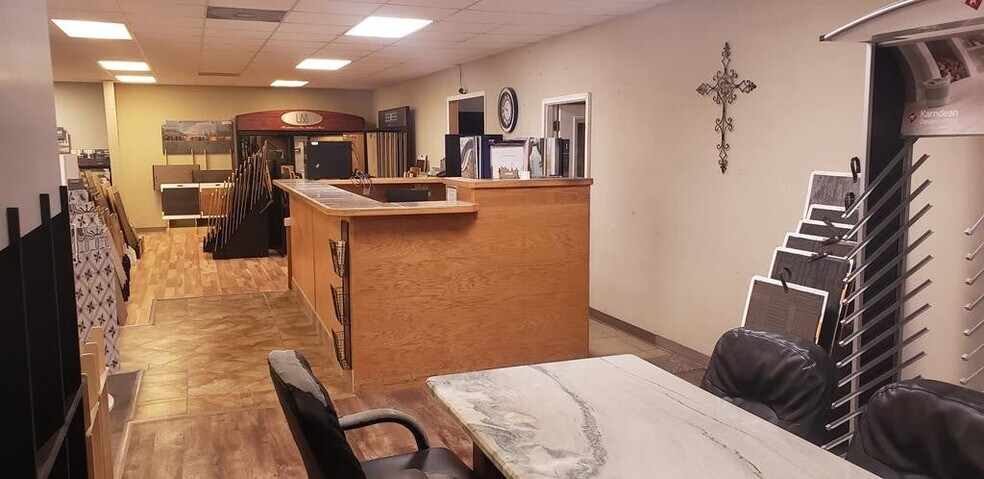 More Photos Of 616 S Broadway St, Mccomb Freestanding For Sale