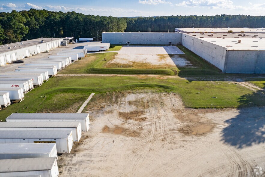 More Photos Of 605 Selig Dr SW, Atlanta Warehouse For Lease