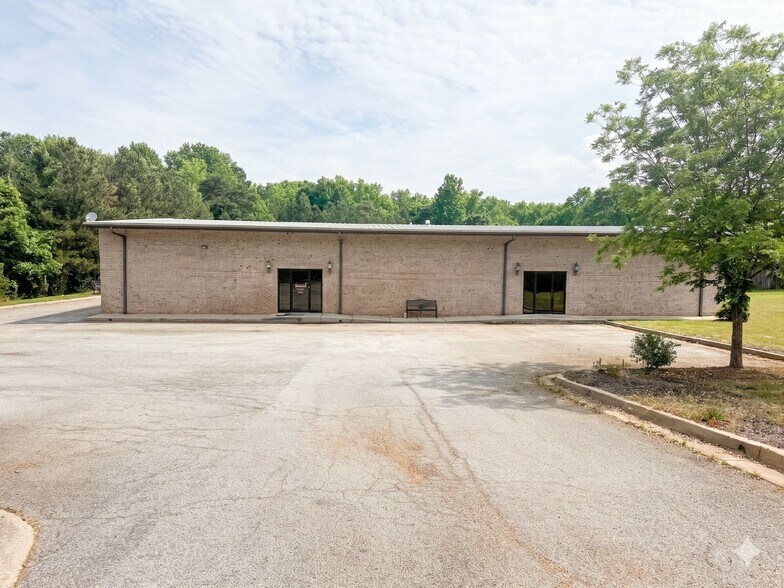 Primary Photo Of 403 Matthews School Rd, Winder Light Distribution For Sale
