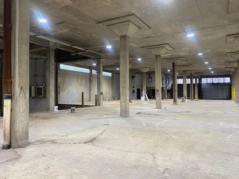 More Photos Of 820 E 136th St, Bronx Warehouse For Lease