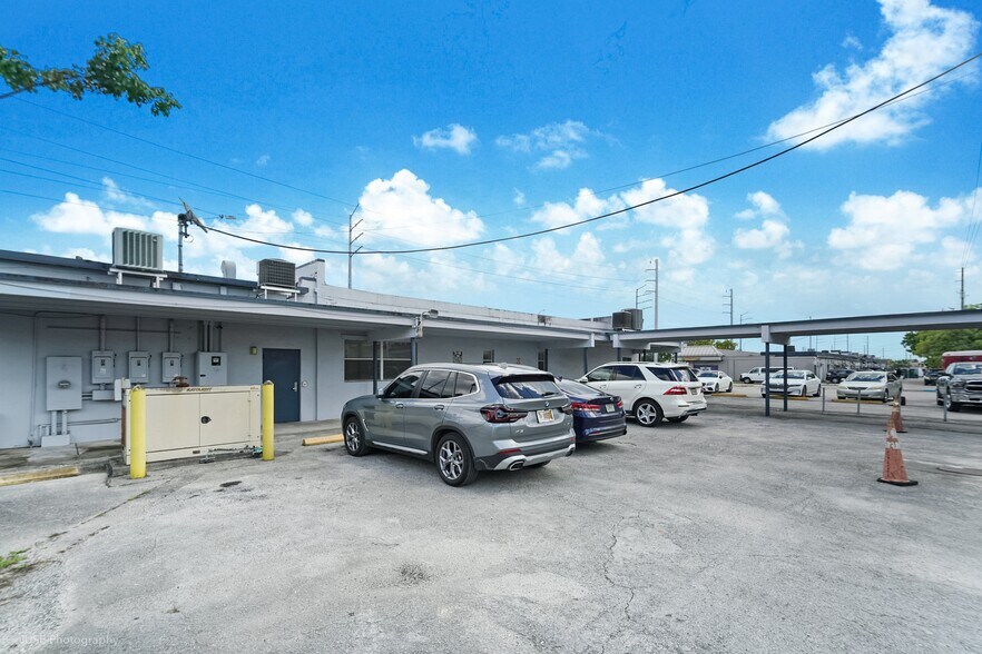More Photos Of 13242 NW 7th Ave, Miami Office Residential For Sale