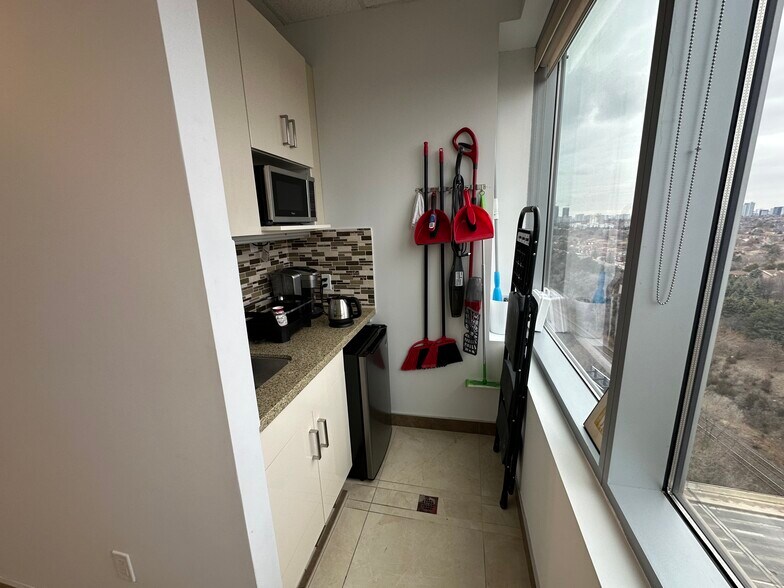 More Photos Of 7191 Yonge St, Markham Medical For Sale