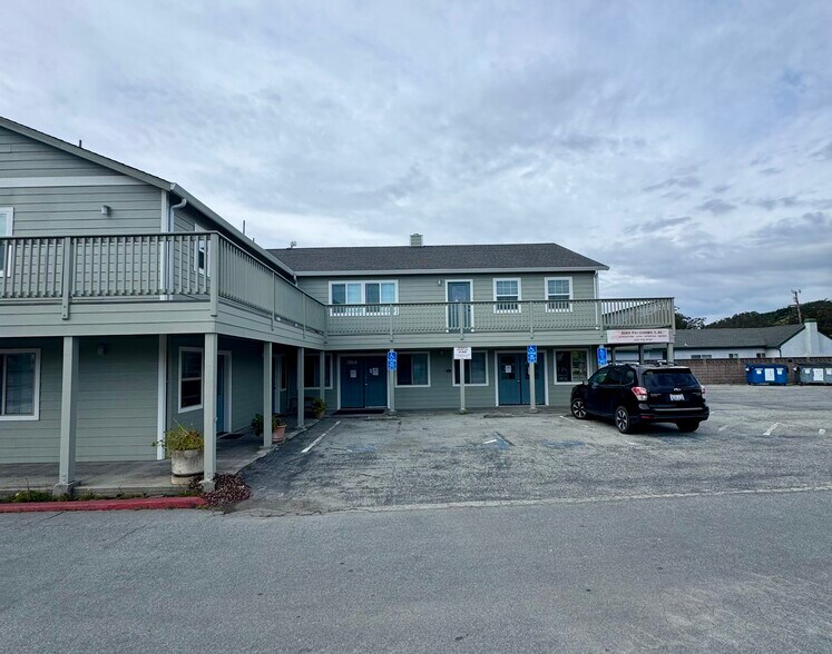 More Photos Of 799 Main St, Half Moon Bay Freestanding For Lease