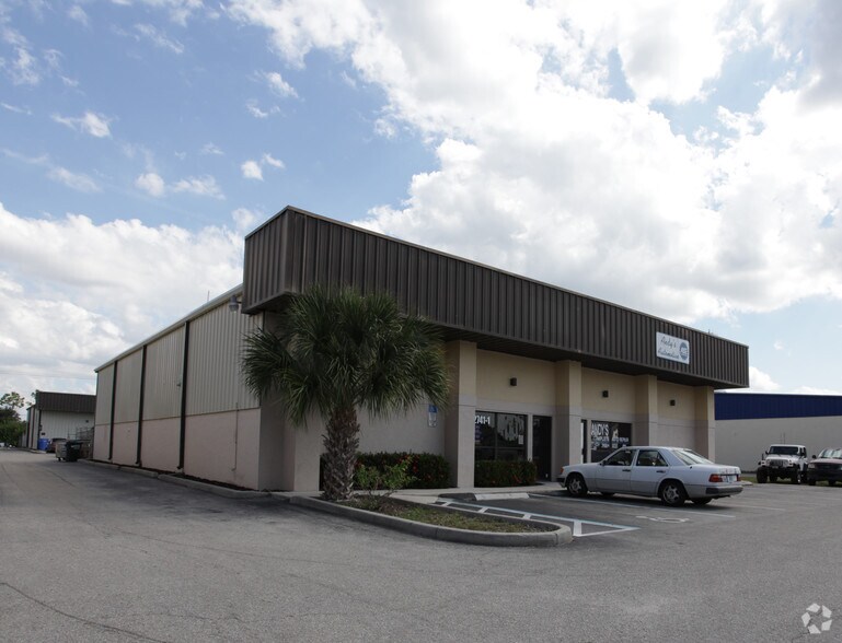 Primary Photo Of 12741 Metro Pky, Fort Myers Light Manufacturing For Lease