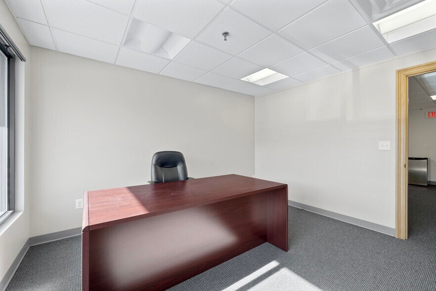 More Photos Of 264 N Broadway, Salem Freestanding For Sale