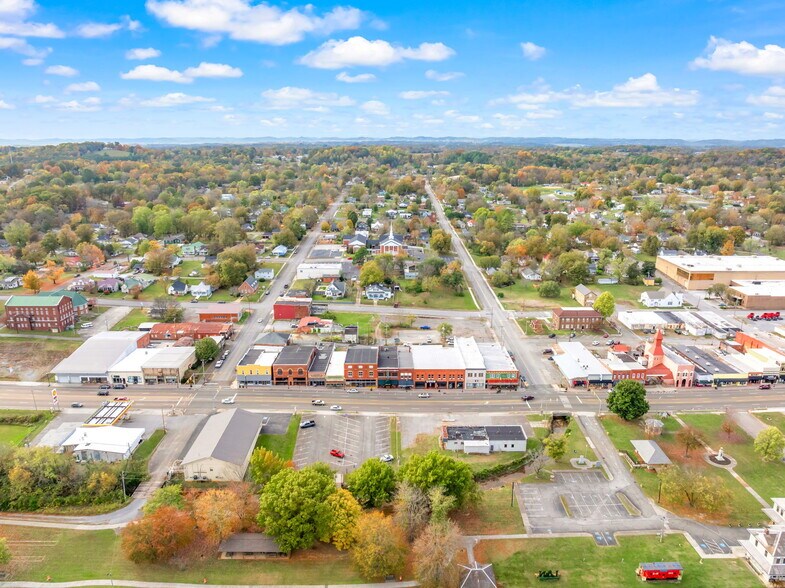 More Photos Of 824 Tennessee Ave, Etowah Storefront Retail Office For Sale