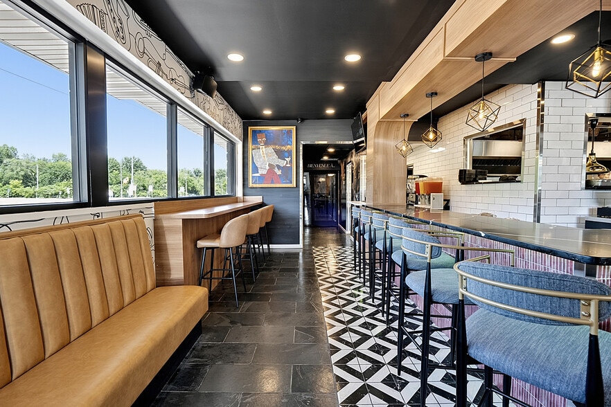 More Photos Of 24737 W 8 Mile Rd, Detroit Restaurant For Sale