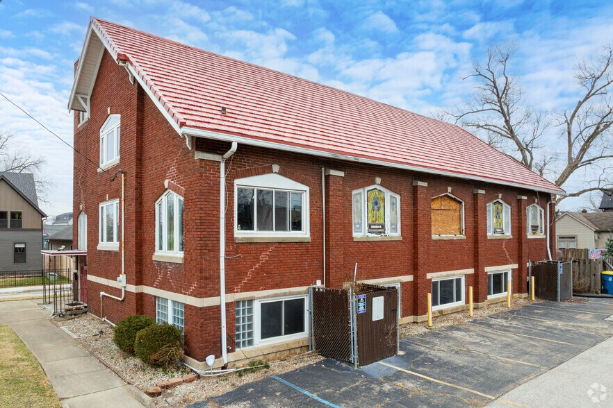 More Photos Of 1001 Hosbrook St, Indianapolis Religious Facility For Sale
