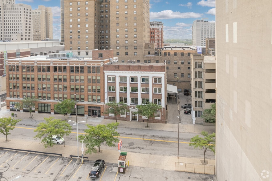More Photos Of 136 N Huron St, Toledo Office For Lease