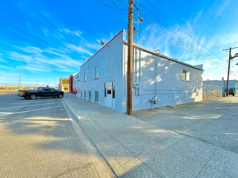 More Photos Of 303 W Clark St, Pasco Religious Facility For Sale