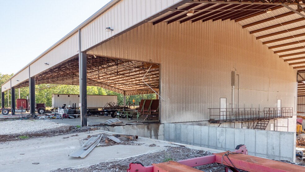 More Photos Of 1975 State Road NN, Climax Springs Warehouse For Sale