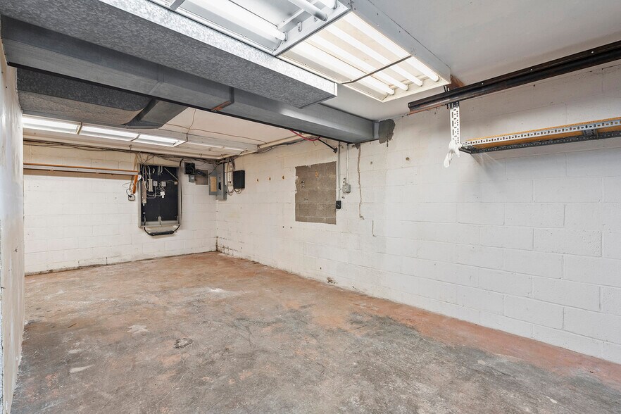 More Photos Of 9270 Old Perry Hwy, Pittsburgh Loft Creative Space For Sale