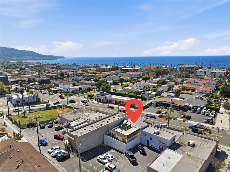 More Photos Of 1010 S Pacific Coast Hwy, Redondo Beach Storefront Retail Office For Lease