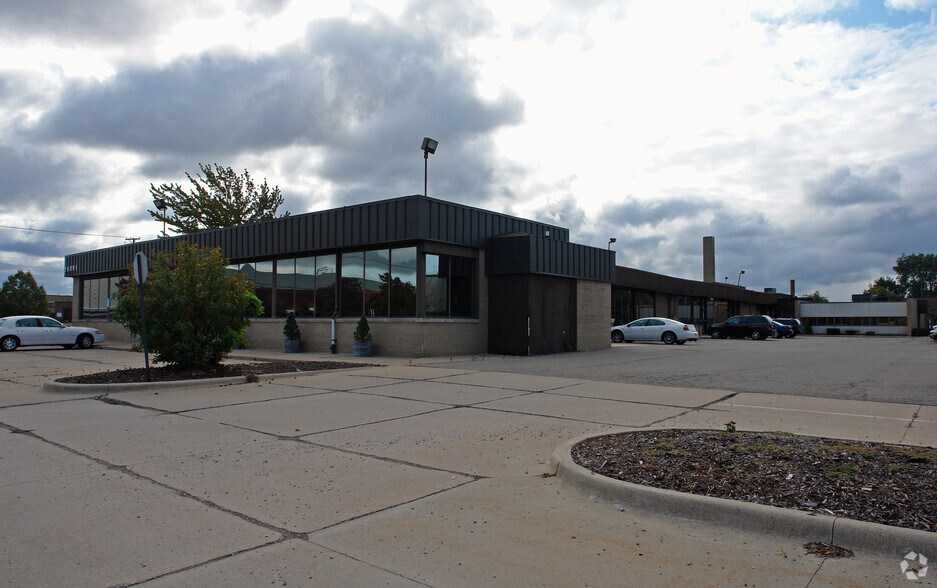 More Photos Of 26091 Sherwood Ave, Warren Office For Lease