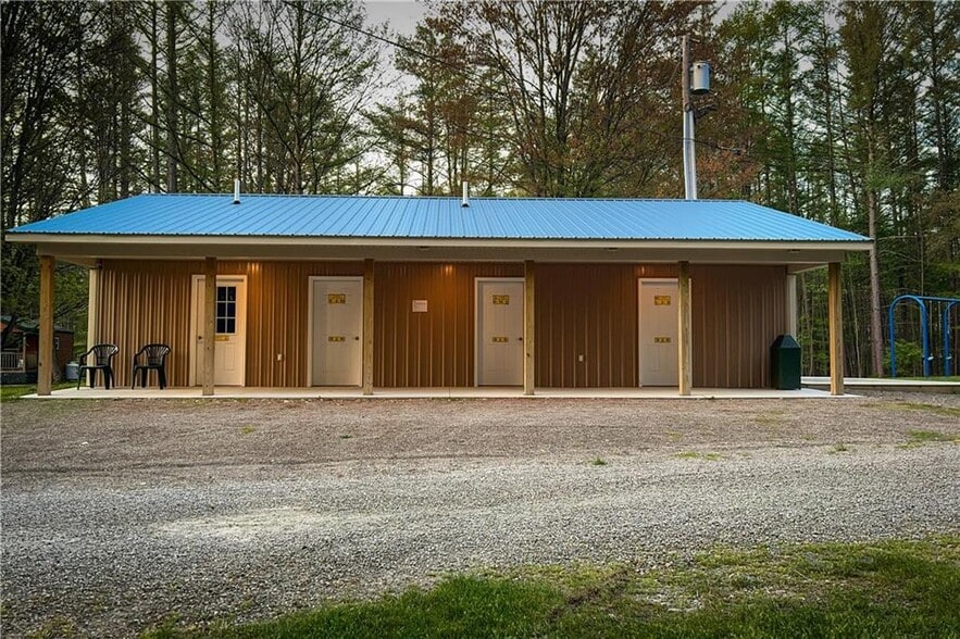 More Photos Of 7632 Centerville Rd, Houghton Trailer Camper Park For Sale