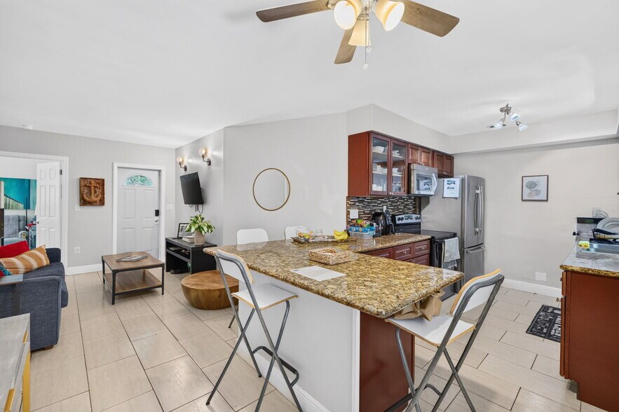 More Photos Of 3209 NE 7th Pl, Pompano Beach Specialty For Sale
