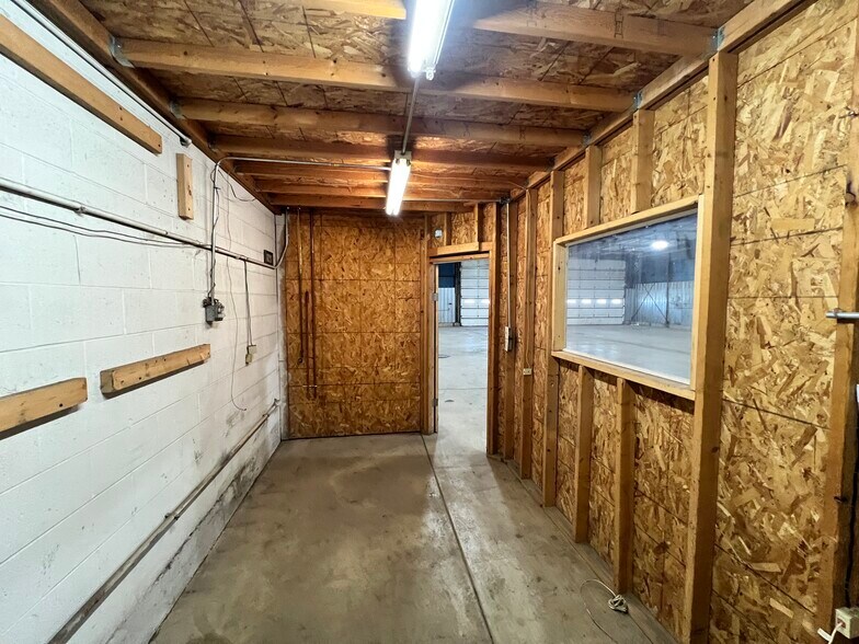More Photos Of 7020 Cline Ave, Hammond Warehouse For Lease
