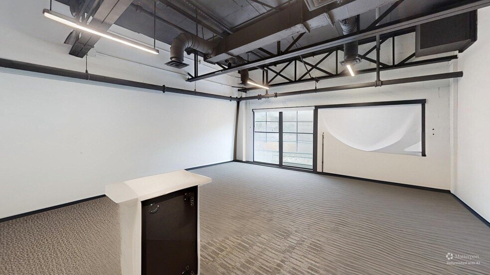 More Photos Of 550 Somerset Ter NE, Atlanta Storefront For Lease