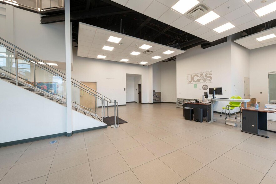 More Photos Of 2121 N 550 W, Provo Office For Sale