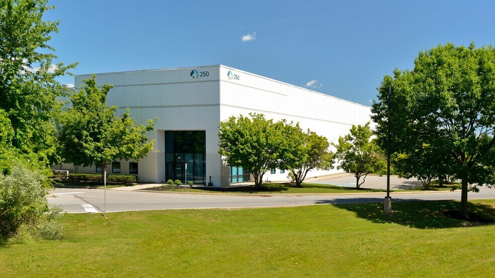 More Photos Of 250 Boulder Dr, Breinigsville Warehouse For Lease