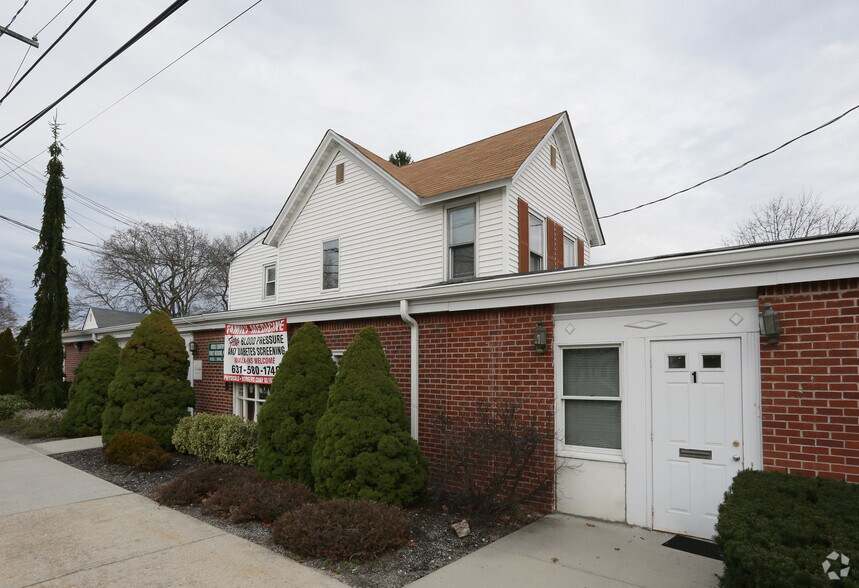 More Photos Of 2539 Middle Country Rd, Centereach Office For Lease