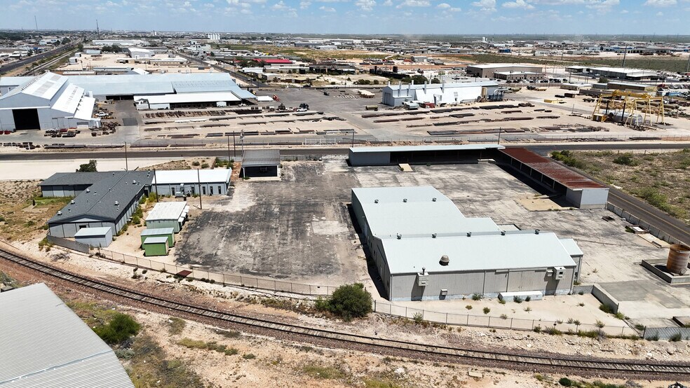 More Photos Of 100 Industrial Ave, Odessa Industrial For Sale