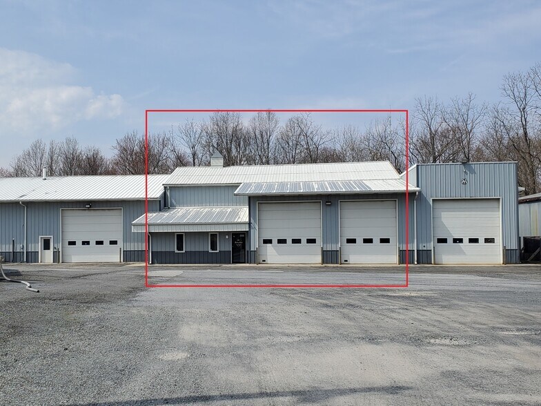 More Photos Of 14 Willet St, Florida Warehouse For Lease