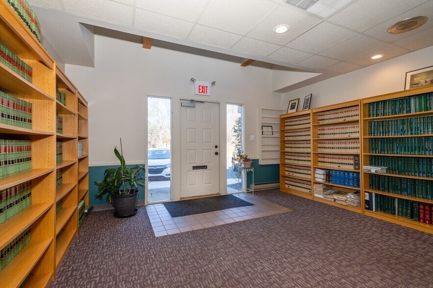 More Photos Of 35-37 Tamarack Cir, Skillman Medical For Lease