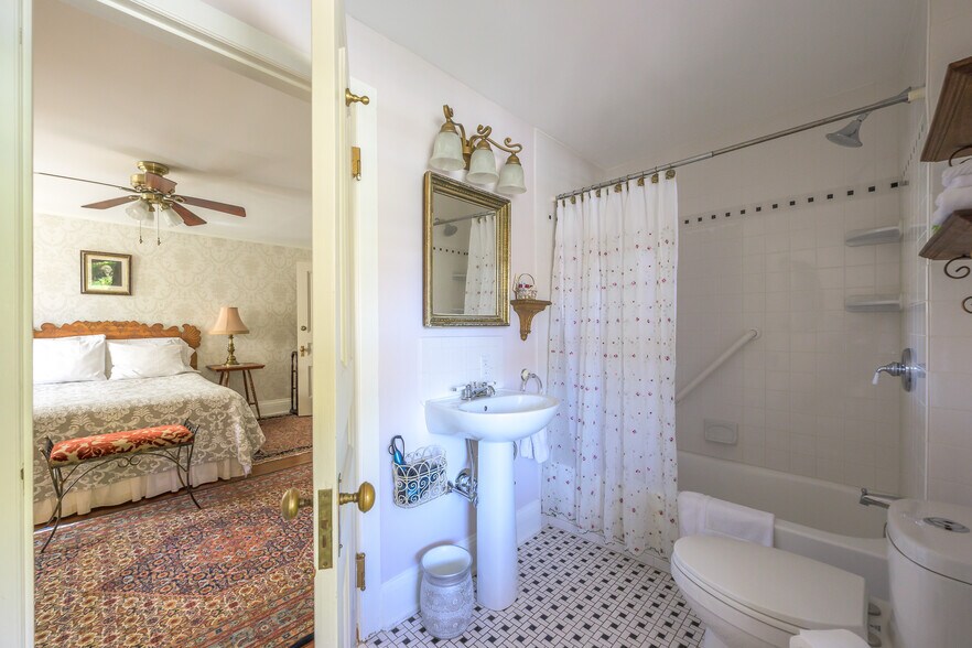 More Photos Of 518 Main St, Great Barrington Hospitality For Sale