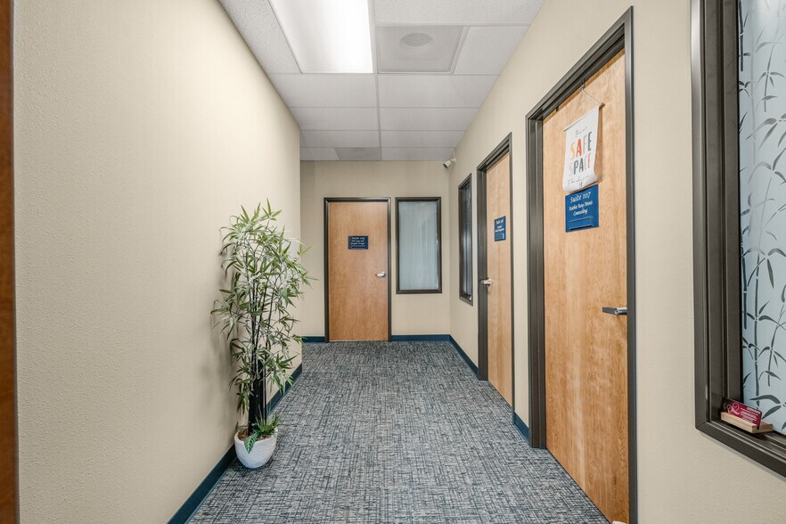 More Photos Of 9407 NE Vancouver Mall Dr, Vancouver Office Residential For Sale