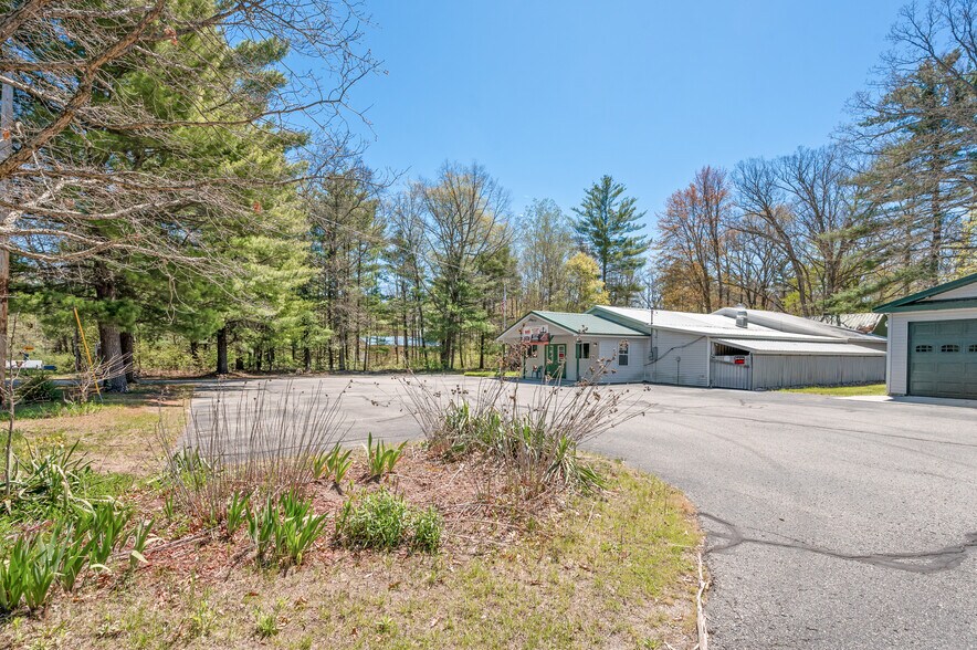 More Photos Of 19055 12 Mile Rd, Big Rapids Manufacturing For Sale