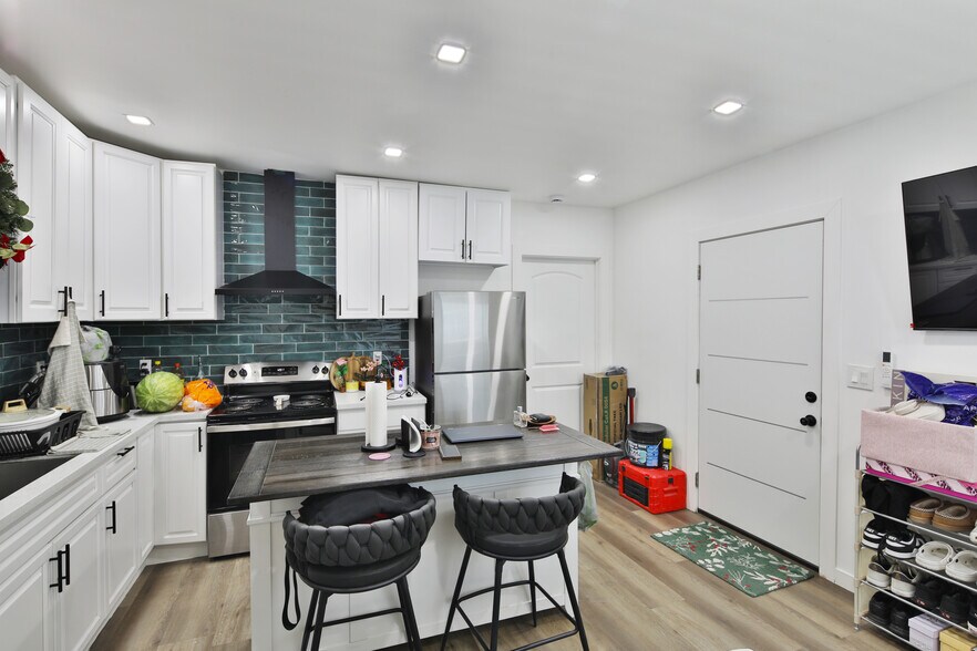 More Photos Of 8247 9th St, Rancho Cucamonga Apartments For Sale